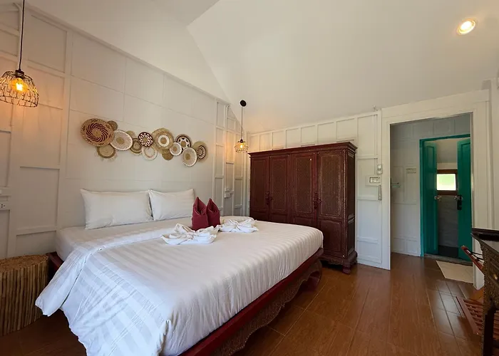 Erawan Villa Hotel